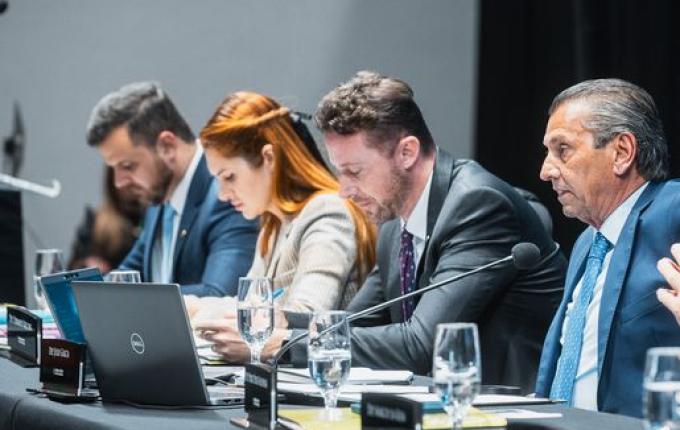 Deputados lamentam trabalho infantil e denunciam planos de saúde