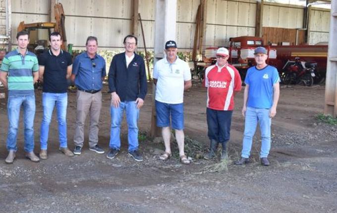 Administração investe 100 mil reais em implementos agrícolas em Anchieta