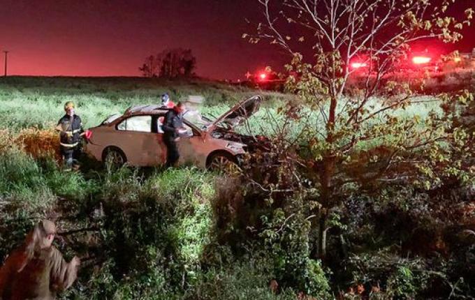Motorista morre após ser ejetado do carro em acidente no interior de SMOeste; Assista