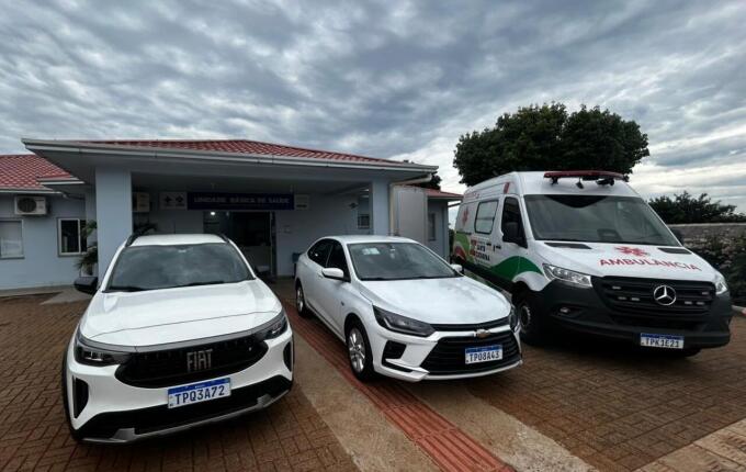 Com investimento de R$ 220 mil, Belmonte entrega novos carros para transporte de pacientes