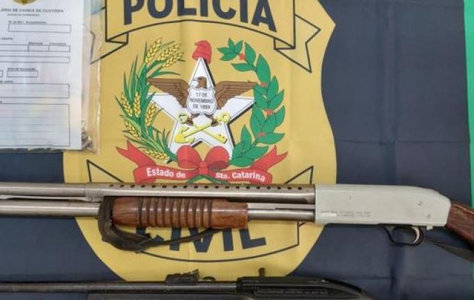 Polícia prende homem de 41 anos com armas irregulares em Saltinho