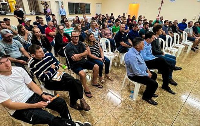 Cresol Fronteiras realiza evento sobre o Mercado do Leite no Brasil; ouça