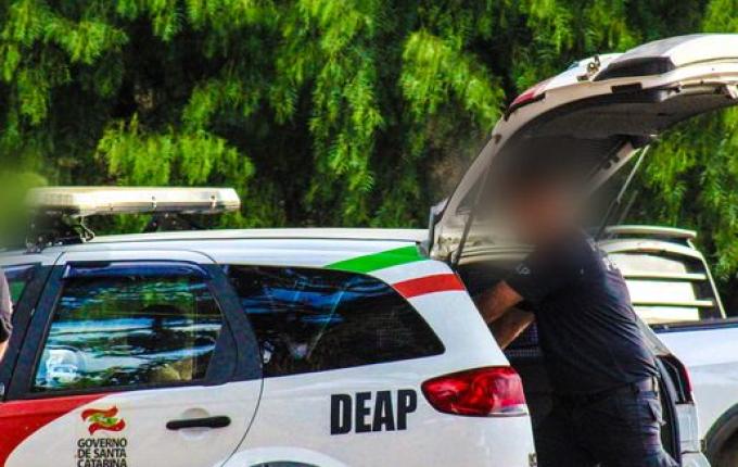 Após ser solto, homem é preso por desacato e dano em São Miguel do Oeste