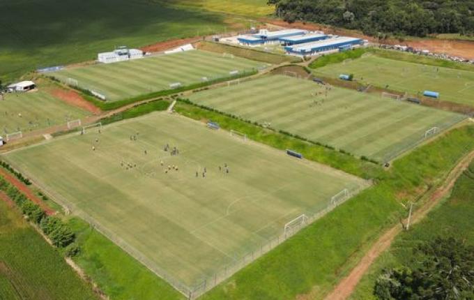 Azuriz reúne principais equipes de base do futebol brasileiro na Copa Umbro