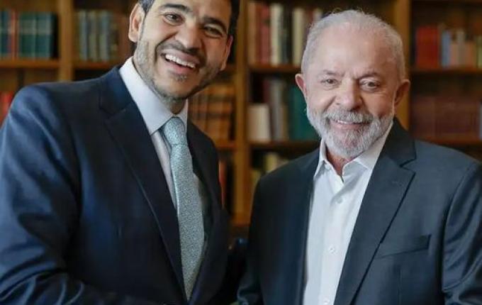 Lula indica Messias para vaga de Barroso no STF