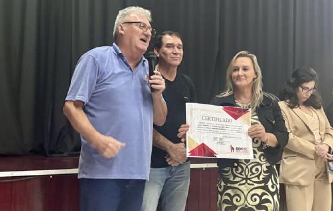 Mais de 115 famílias recebem escrituras em Campo Erê através do programa Lar Legal