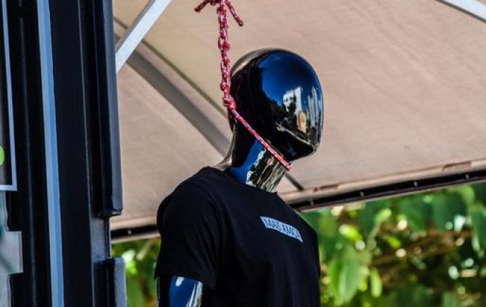 VÍDEO: Varejistas realizam manifesto contra decisão de estender decreto pelo governador