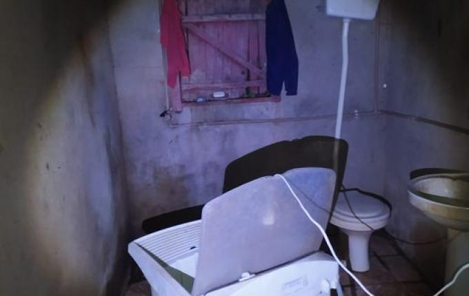 Casa pega fogo no interior de Campo Erê