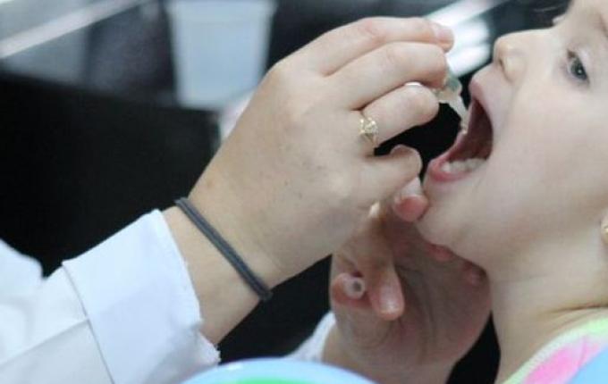 Vacinação contra a poliomielite termina sexta em SMOeste