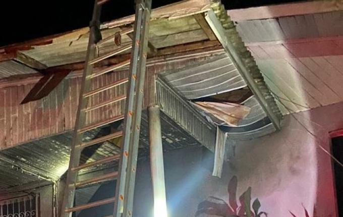 Princípio de incêndio atinge residência no Extremo-Oeste