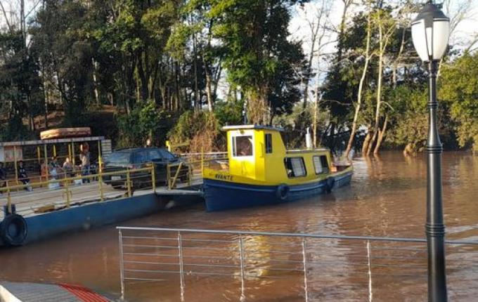 Travessia no Rio Uruguai em Mondaí será suspensa na noite desta quarta-feira