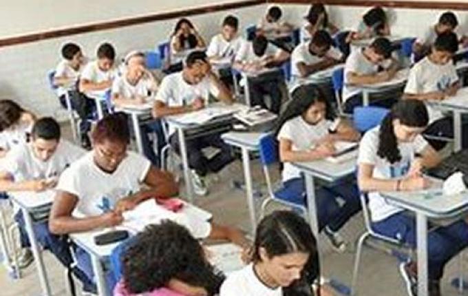 Alunos terão reposição das aulas durante o recesso de Julho