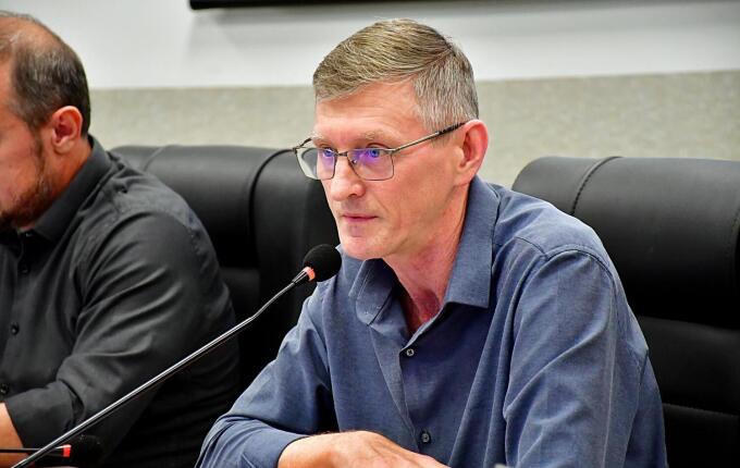 Vereador Adilson Pandolfo cobra detalhamento sobre recursos de outorga onerosa em SMO