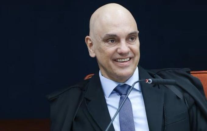 Alexandre de Moraes suspende atos do governo e do Congresso sobre IOF