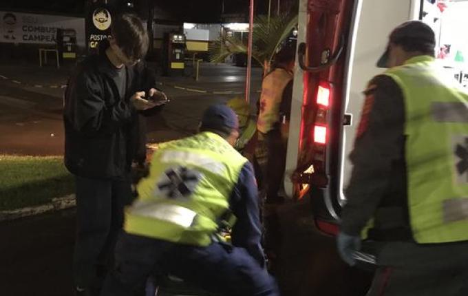 Jovem sofre ferimentos em colisão no centro de SMOeste