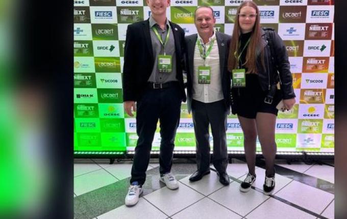 Profissionais e acadêmicos da comunicação são prestigiados em Prêmio ACAERT