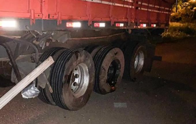 Colisão frontal deixa homem ferido e BR-163 bloqueada em SMO