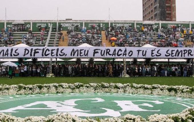 Acidente com delegação da Chapecoense completa 8 anos