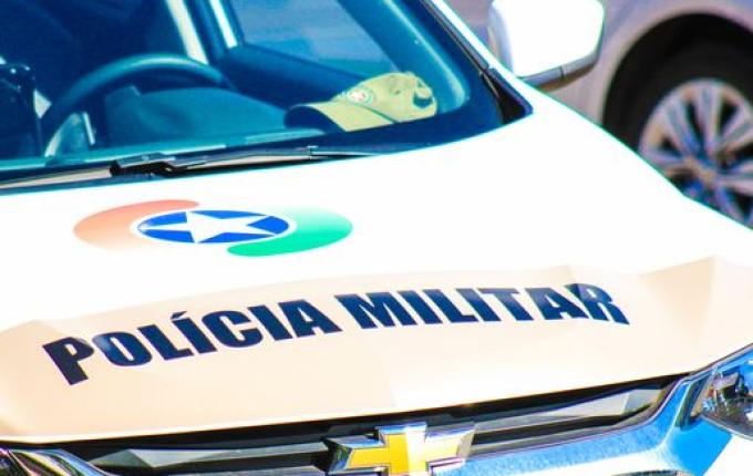 Homem é preso após agredir e ameaçar companheira em festa no interior de Palma Sola