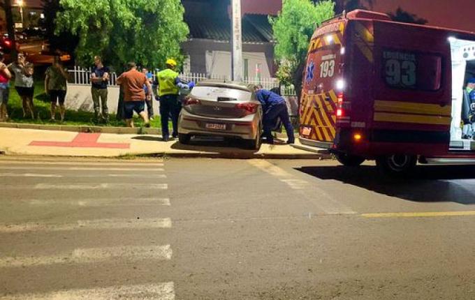 Colisão entre dois veículos é registrado na Marcilio Dias