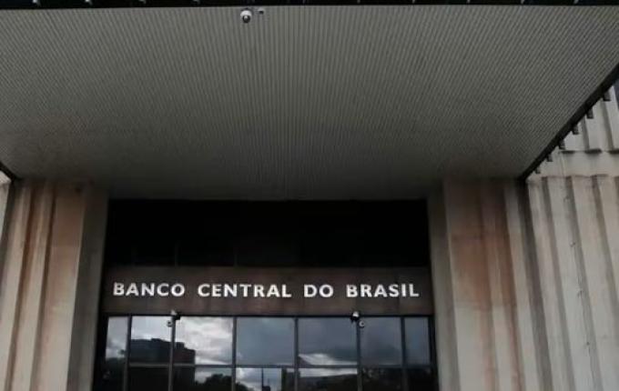 Banco Central sobe taxa de juros para 14,75% ao ano, maior valor desde 2006