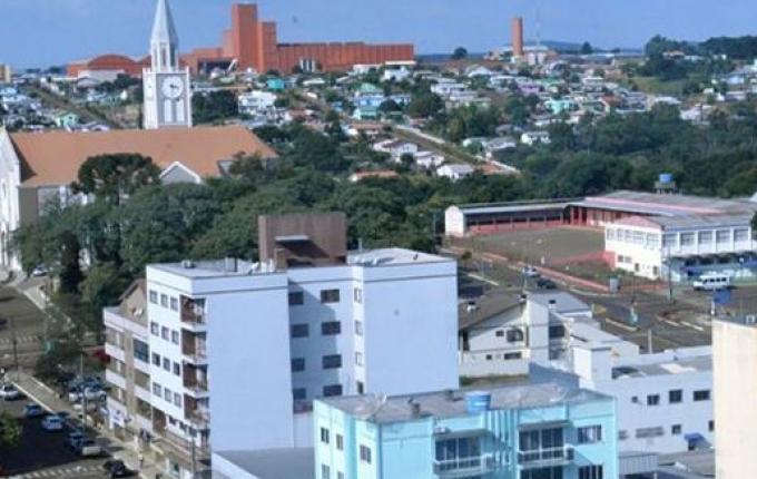 Paciente com suspeita de Covid-19 que fugiu de hospital está sendo monitorado em casa