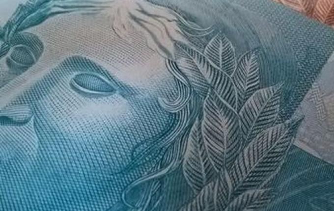 Governo anuncia antecipação do 13º salário para aposentados