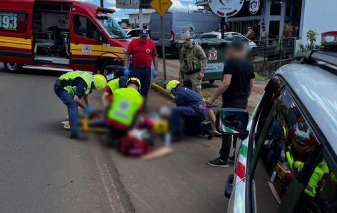 VÍDEO: Acidente entre carro e moto deixa dois feridos em SMO