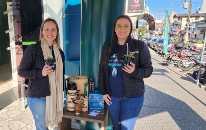 Sicoob Creditapiranga realiza mateada em alusão do Dia Internacional do Cooperativismo