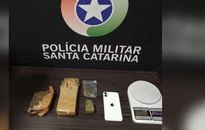 Polícia Militar prende jovem com 600g de maconha em Maravilha