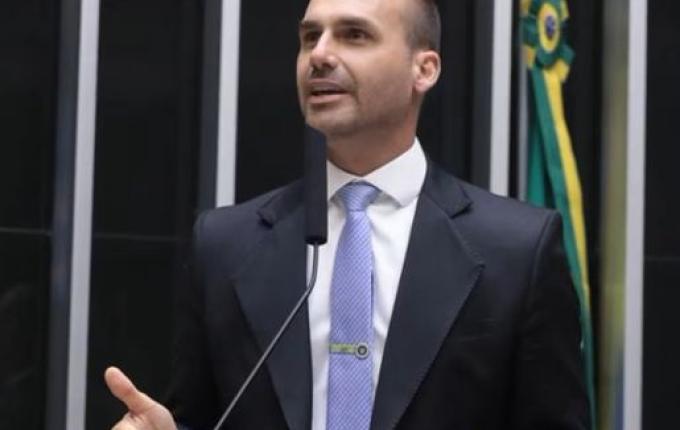 Câmara dos Deputados barra indicação de Eduardo Bolsonaro como líder da minoria