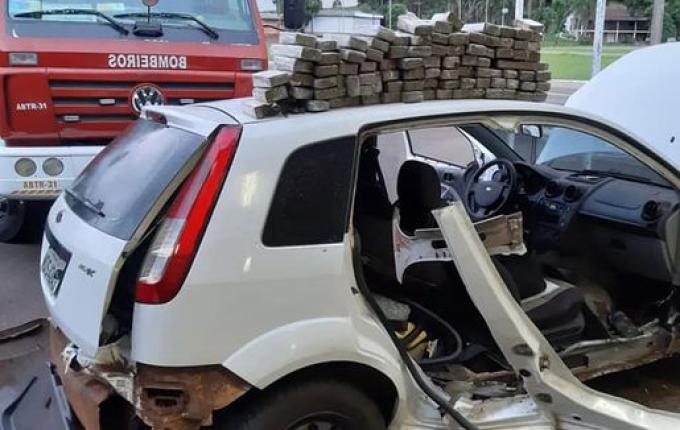 PRF apreende 54 kg de maconha escondidos em automóvel na BR-282