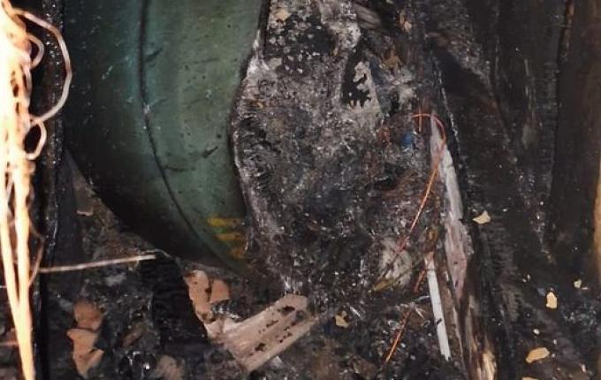 Aviário pega fogo em Palmitos e bombeiros controlam as chamas