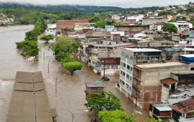 Mais de 430 mil pessoas são afetadas pela chuva na Bahia