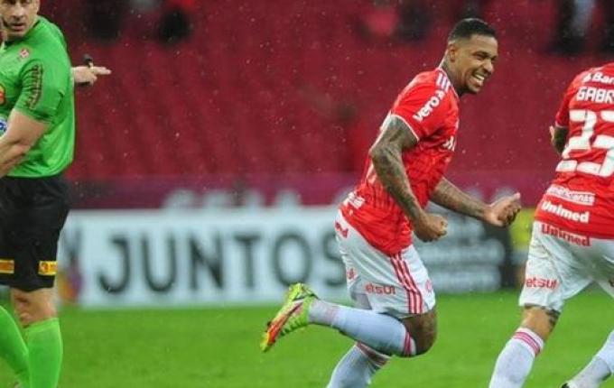 Inter vence Aimoré, entra no G-4 e ameniza crise antes do Gre-Nal