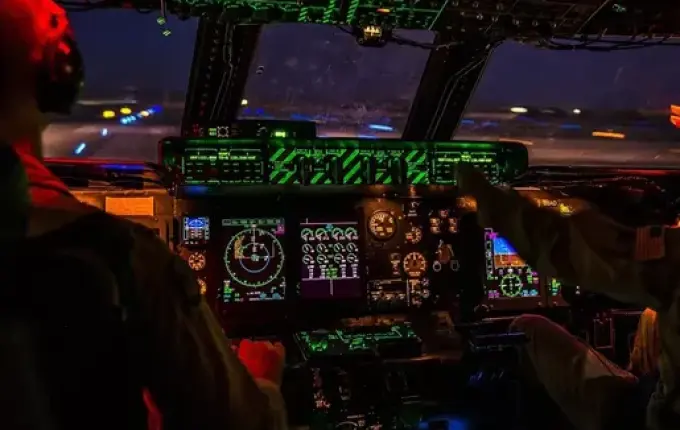 Azul se manifesta sobre pilotos que viram ovni em SC