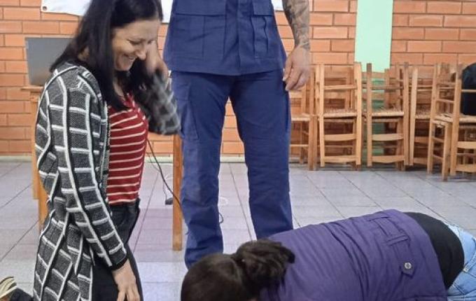 Equipe da saúde passa por treinamento de primeiros socorros