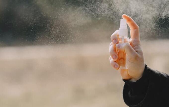 Senado aprova projeto que libera spray de pimenta para defesa pessoal de mulheres