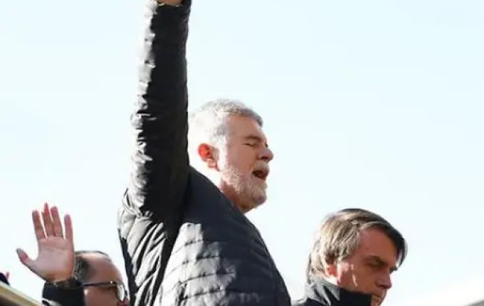 Bolsonaro pode vir a SC em junho para evento militar e evangélico