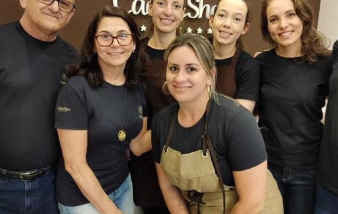 Inaugurada loja da Cacau Show em São José do Cedro; veja as fotos