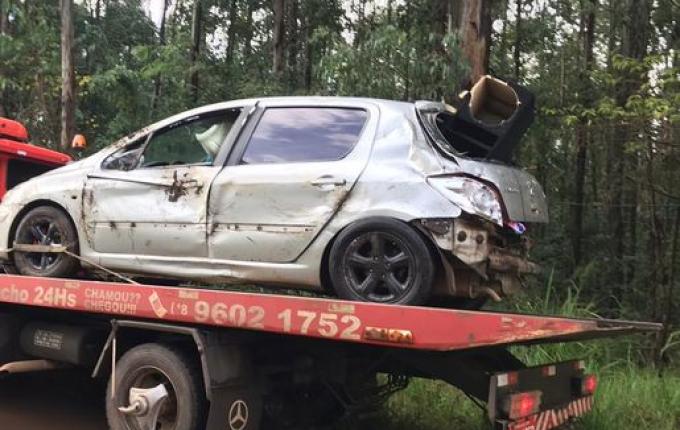Bebê morre após ser ejetado de automóvel durante acidente em SMOeste