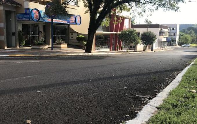 VÍDEO: Centro de São Miguel do Oeste segue praticamente vazio