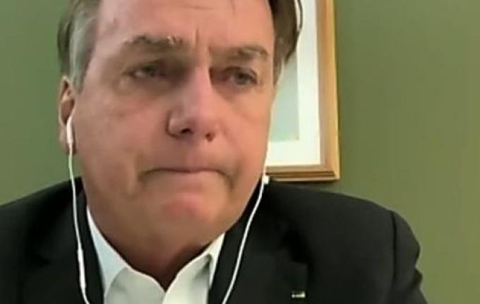 Bolsonaro chora ao vivo ao falar sobre buscas da PF: ‘o negócio é desumano’