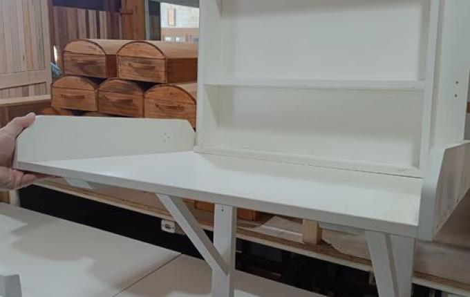 Hospitais públicos ganham novos móveis com mão de obra de detentos em SC