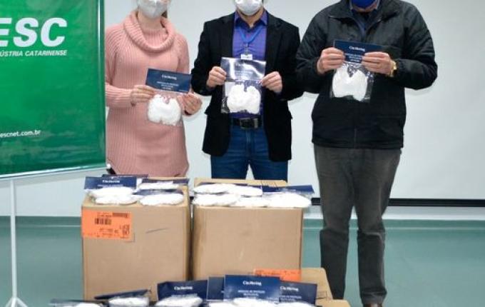 Ação conjunta da Fiesc e Cia. Hering doa 10 mil máscaras ao Instituto Santé