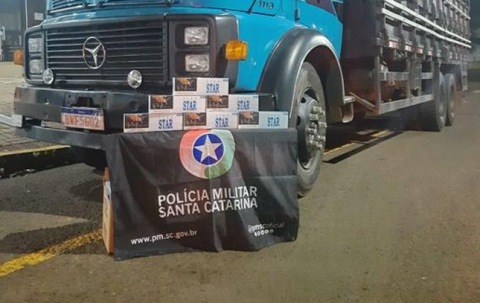 Polícia apreende carga de cigarros contrabandeados em São José do Cedro