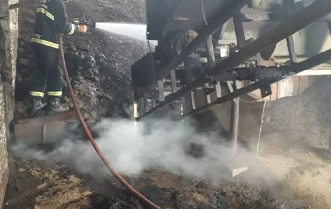 Incêndio atinge indústria no interior de Itapiranga