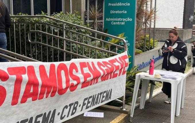 Funcionários da Casan entram em greve por tempo indeterminado