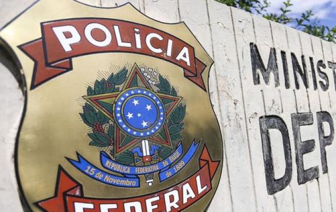 PF cumpre mandados judiciais em investigação sobre fake news