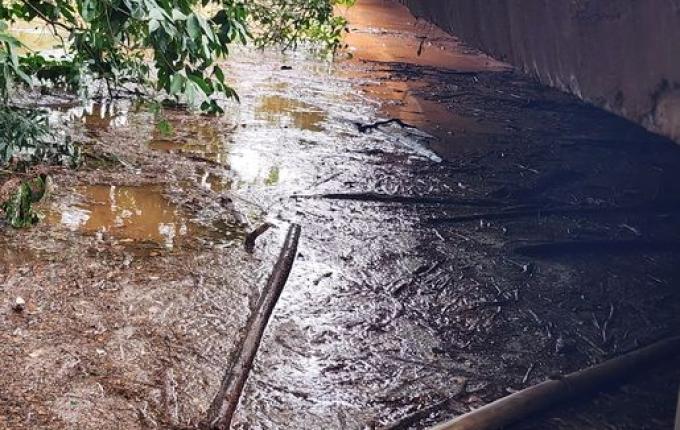 Rio Uruguai estabiliza acima de 9m, mantém pontes interditadas e balsa parada